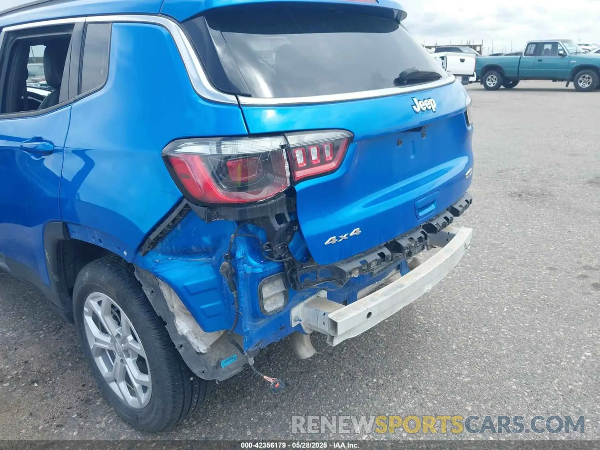 6 Photograph of a damaged car 3C4NJDBN1RT111868 JEEP COMPASS 2024