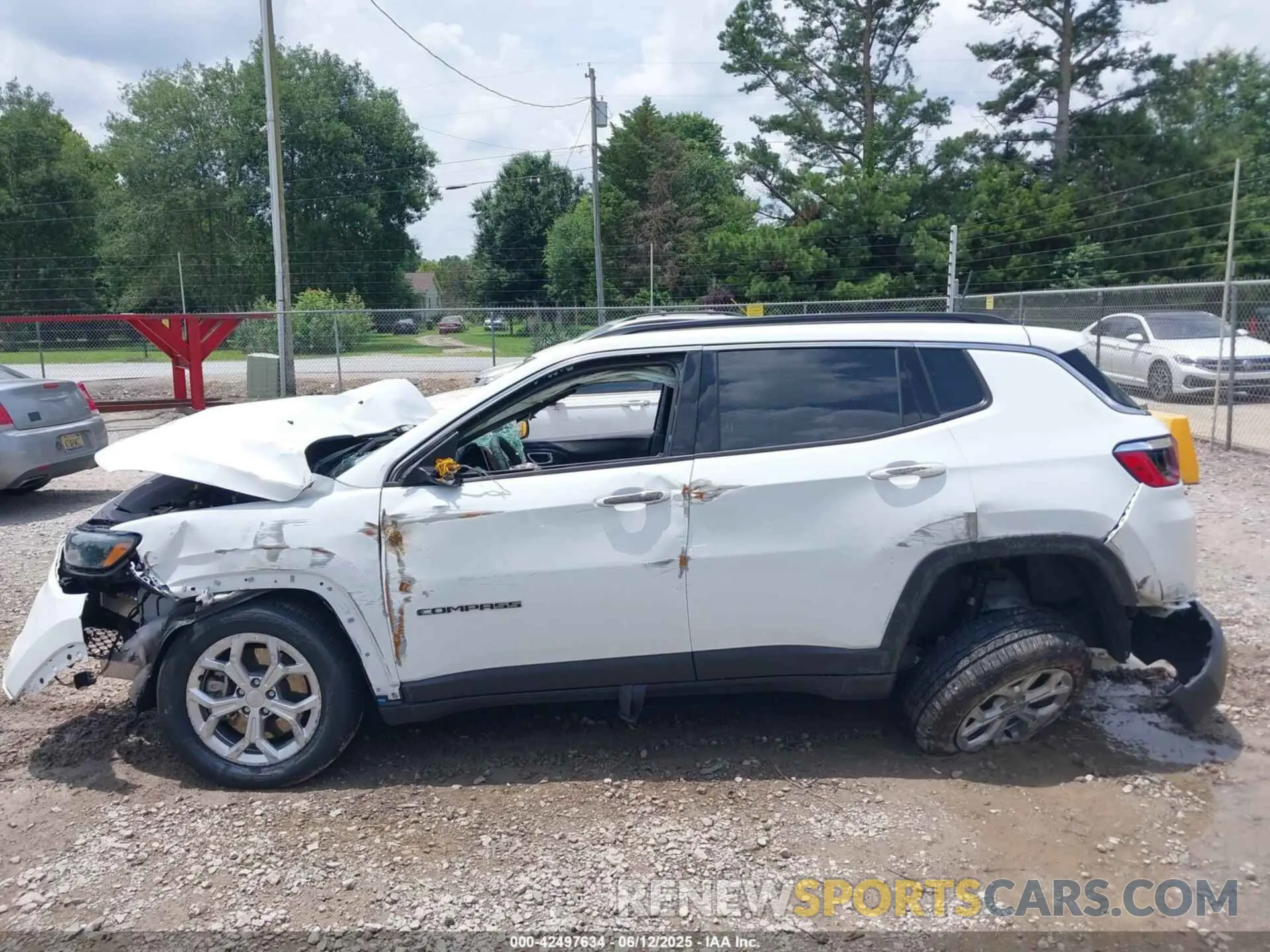 14 Photograph of a damaged car 3C4NJDBN1RT132767 JEEP COMPASS 2024