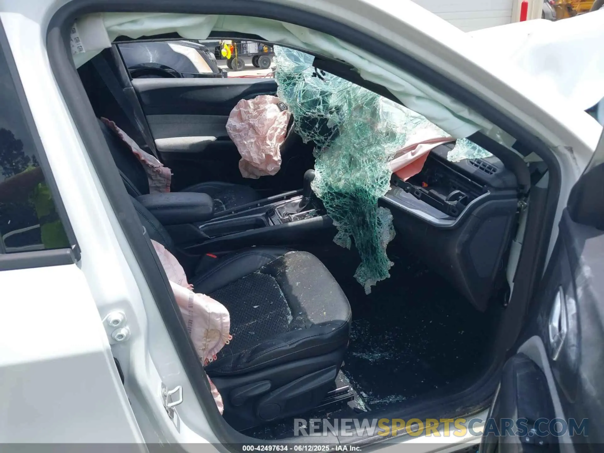 5 Photograph of a damaged car 3C4NJDBN1RT132767 JEEP COMPASS 2024