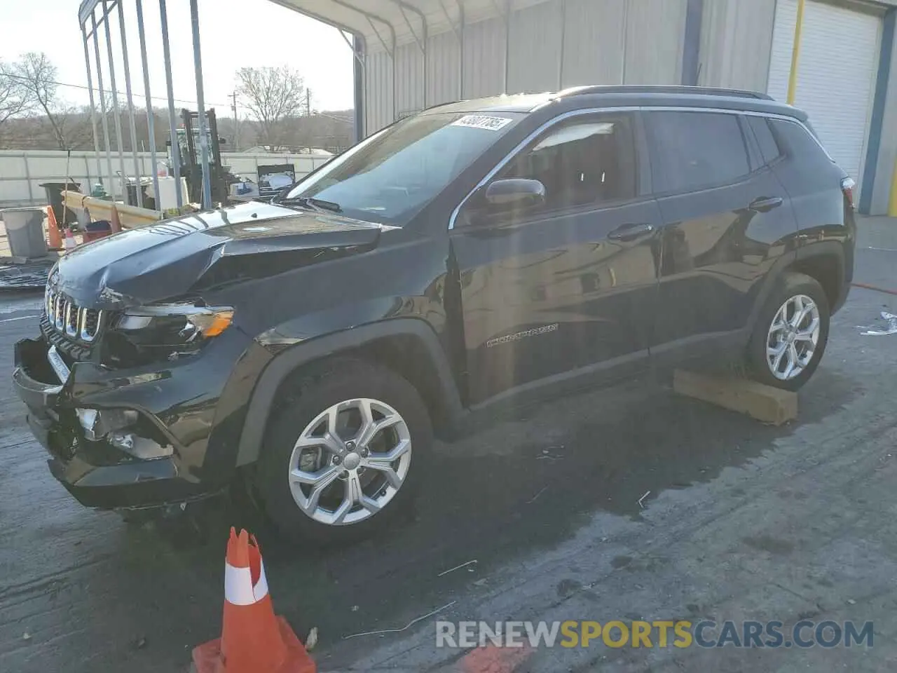 1 Photograph of a damaged car 3C4NJDBN1RT173982 JEEP COMPASS 2024
