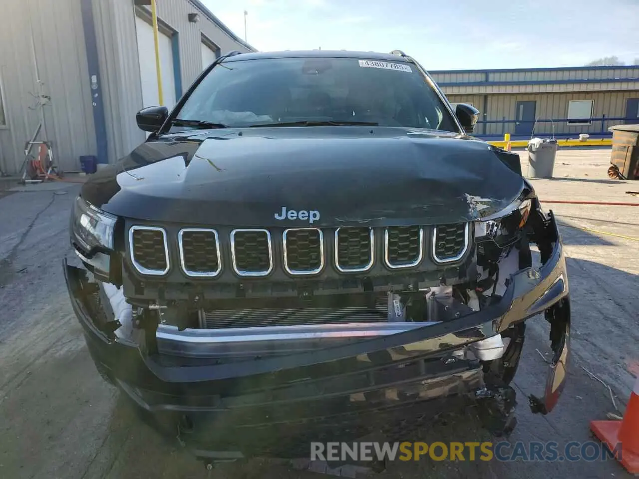 5 Photograph of a damaged car 3C4NJDBN1RT173982 JEEP COMPASS 2024