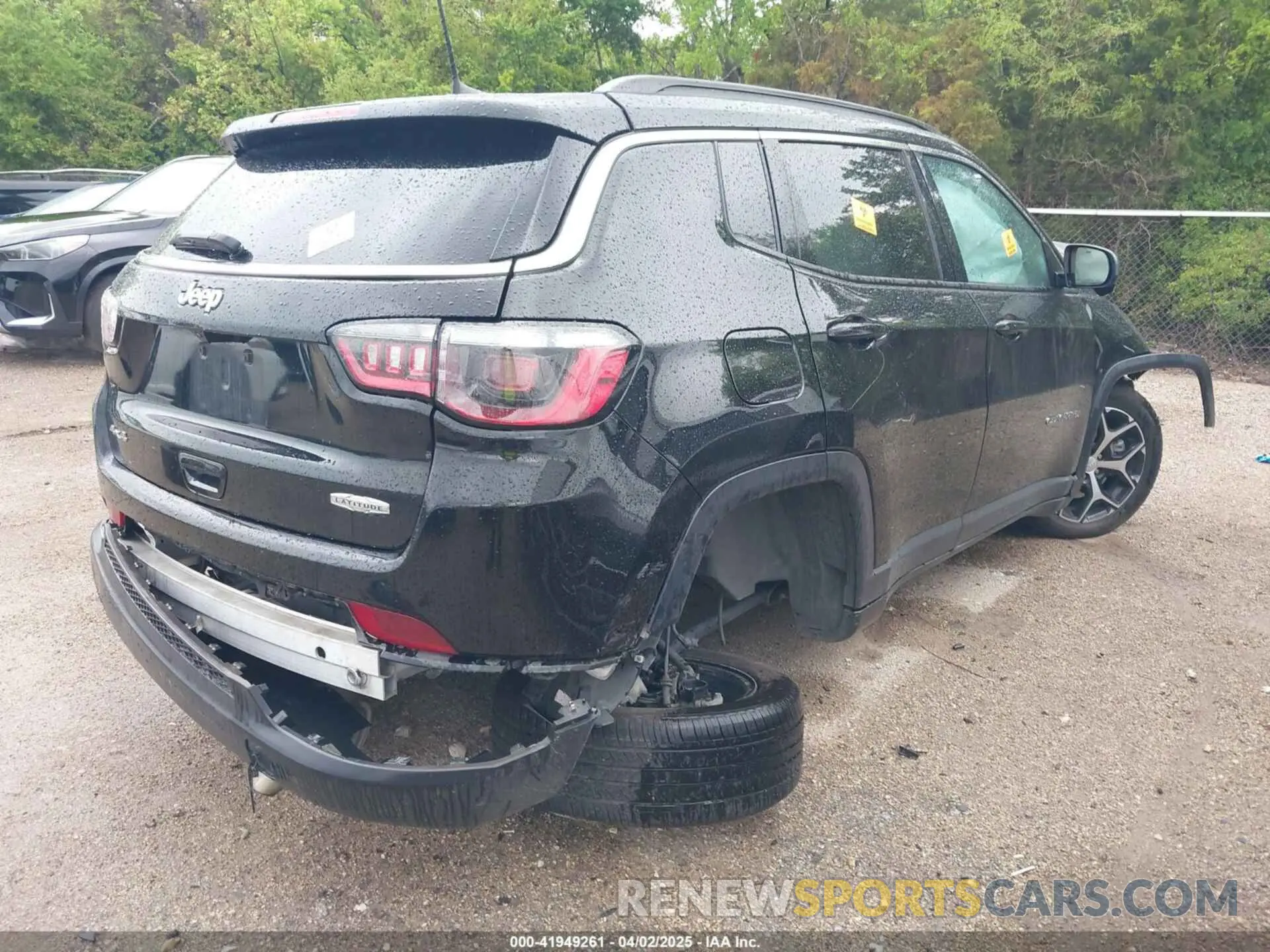 4 Photograph of a damaged car 3C4NJDBN1RT606720 JEEP COMPASS 2024