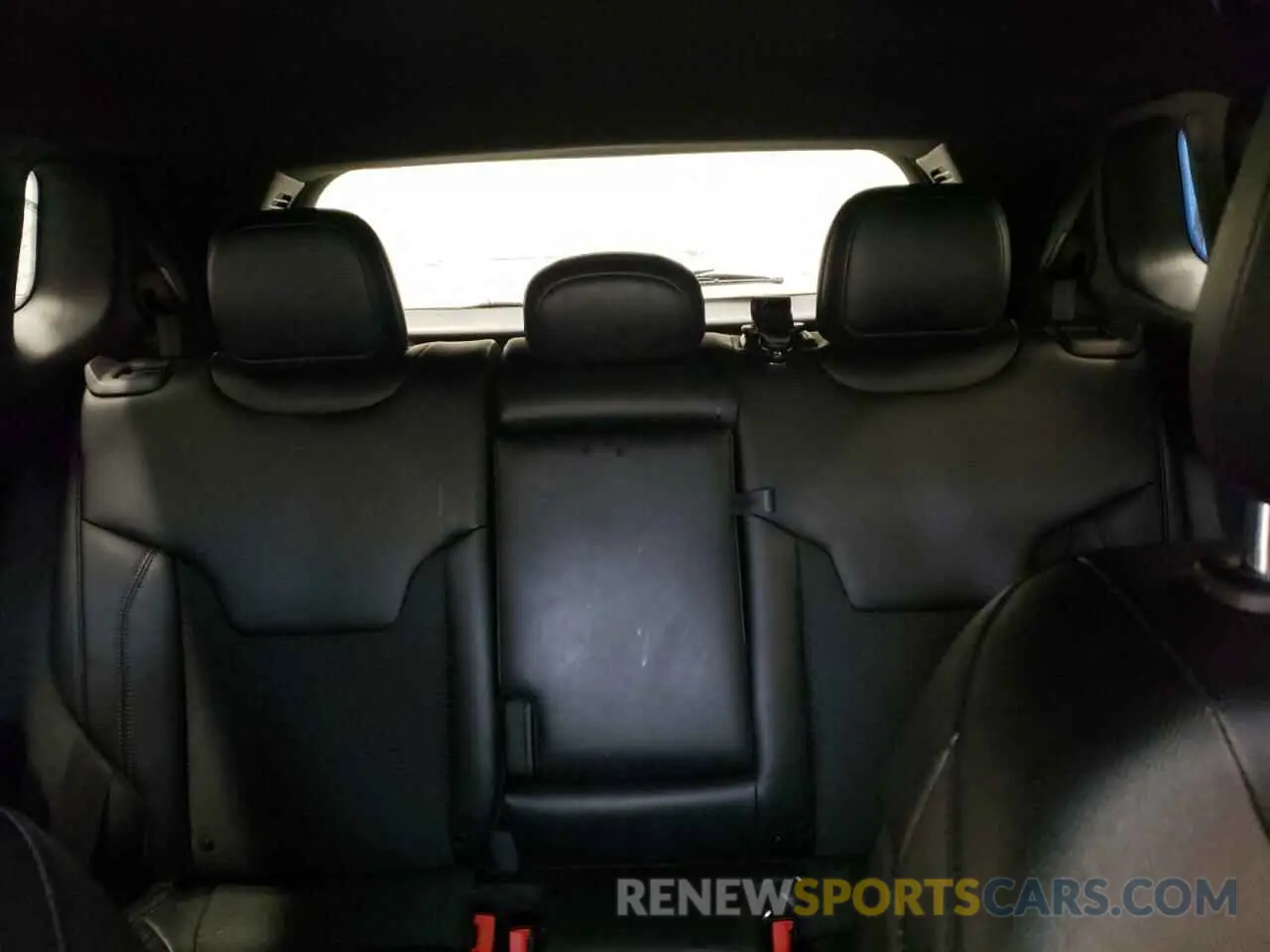 10 Photograph of a damaged car 3C4NJDBN2RT111944 JEEP COMPASS 2024