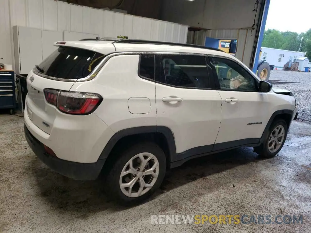 3 Photograph of a damaged car 3C4NJDBN2RT111944 JEEP COMPASS 2024