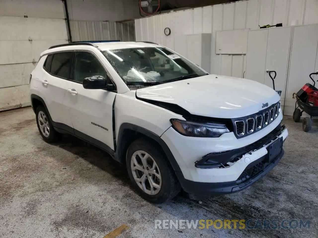 4 Photograph of a damaged car 3C4NJDBN2RT111944 JEEP COMPASS 2024