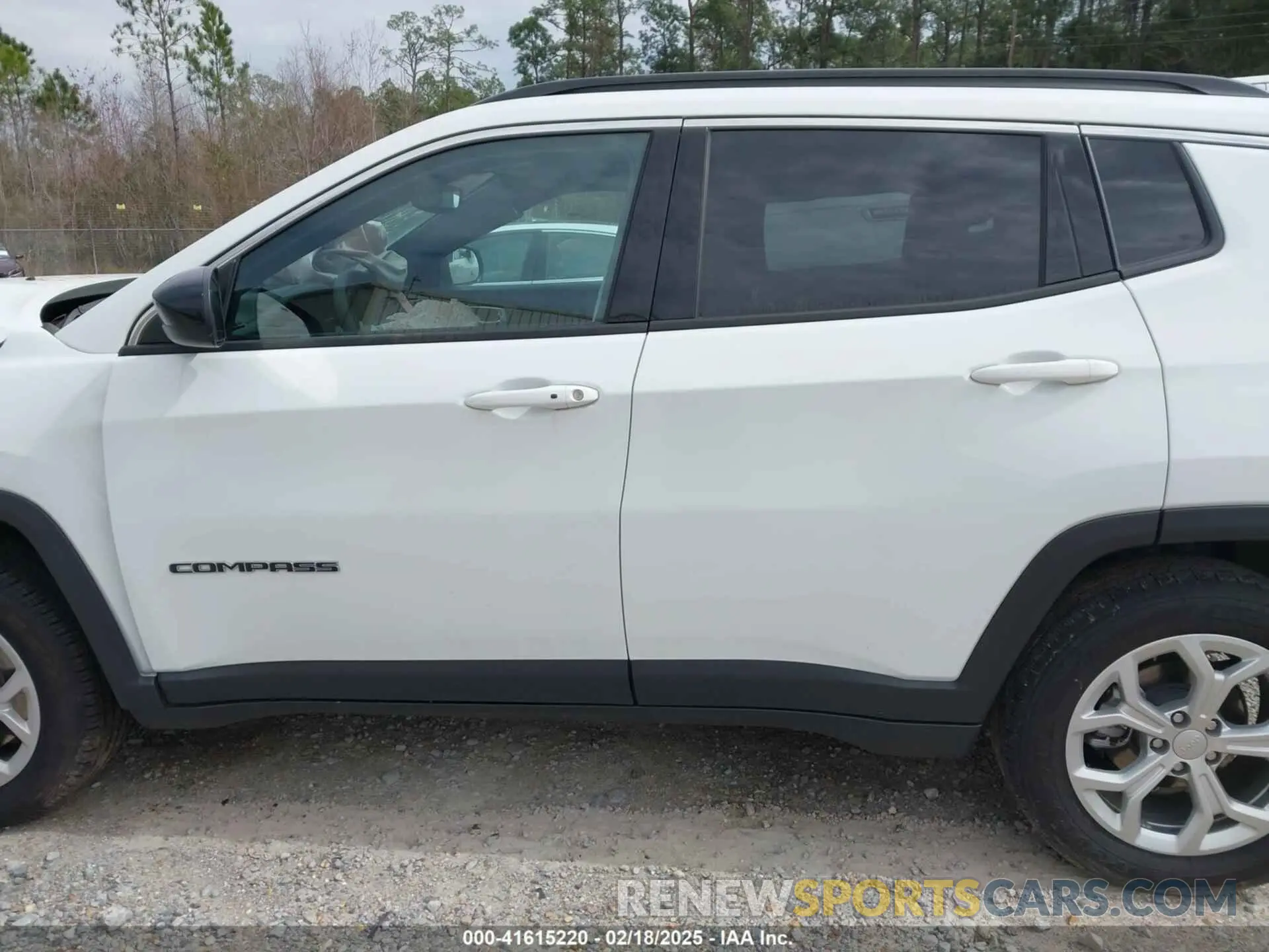 14 Photograph of a damaged car 3C4NJDBN2RT117985 JEEP COMPASS 2024