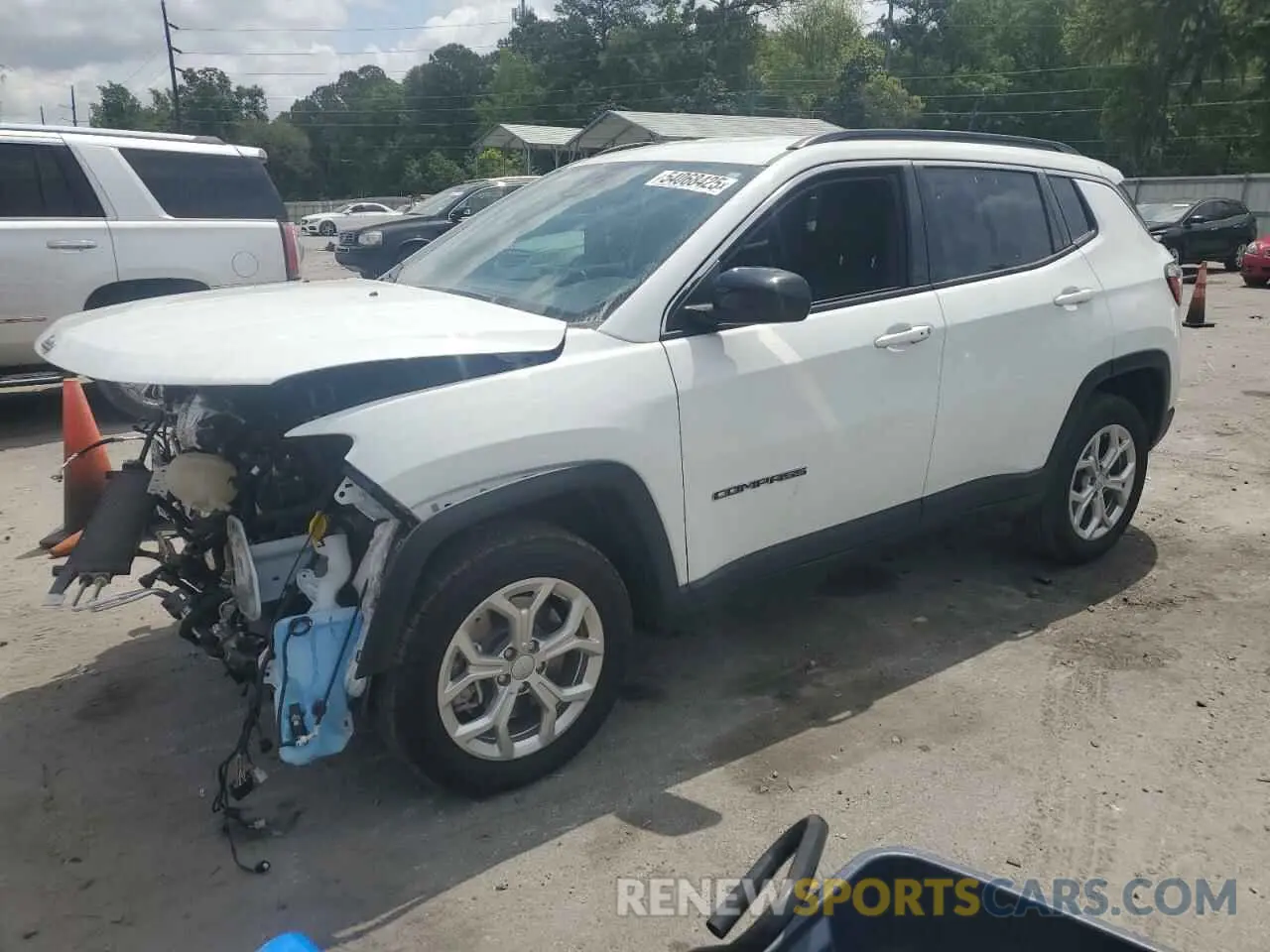 1 Photograph of a damaged car 3C4NJDBN2RT136469 JEEP COMPASS 2024