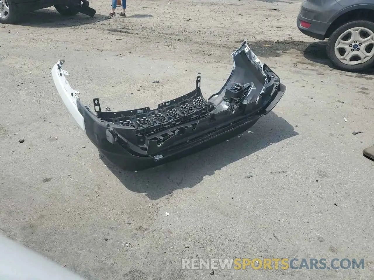 13 Photograph of a damaged car 3C4NJDBN2RT136469 JEEP COMPASS 2024