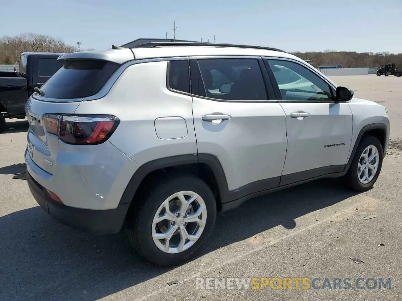 3 Photograph of a damaged car 3C4NJDBN4RT110956 JEEP COMPASS 2024