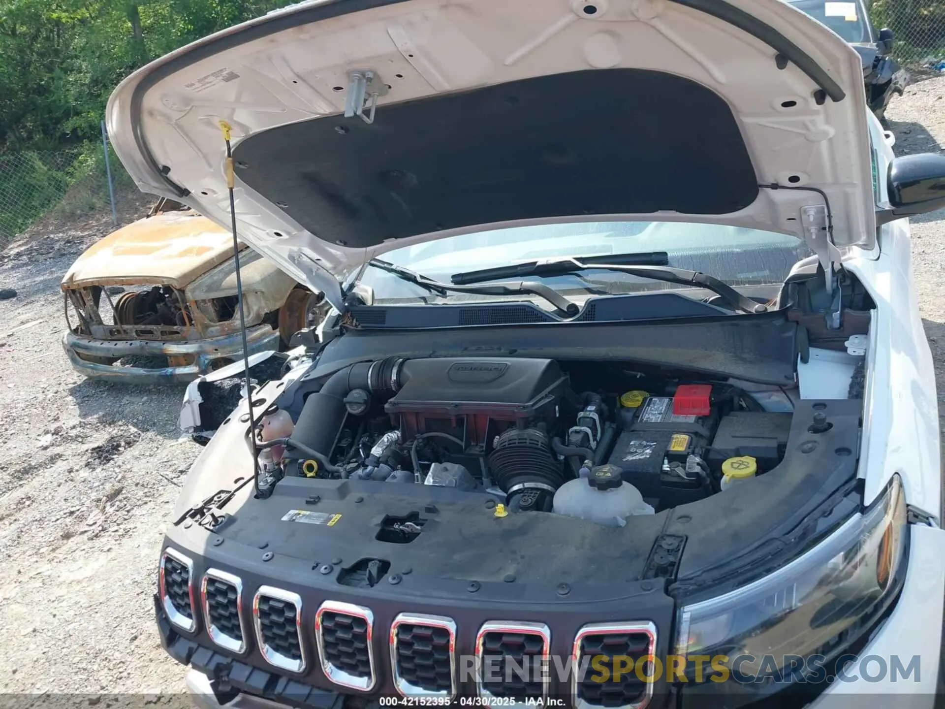 10 Photograph of a damaged car 3C4NJDBN4RT124422 JEEP COMPASS 2024