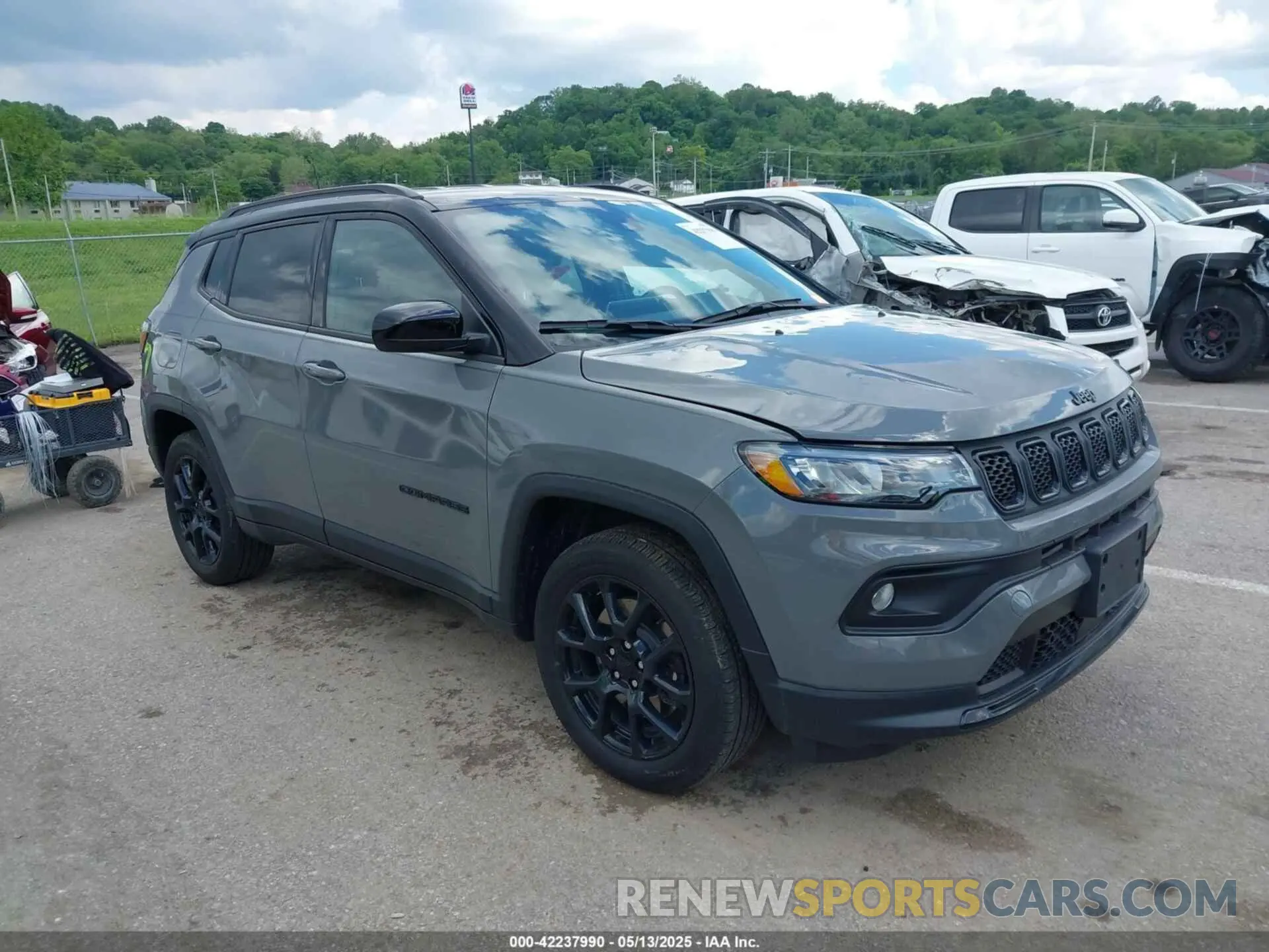 1 Photograph of a damaged car 3C4NJDBN4RT578170 JEEP COMPASS 2024