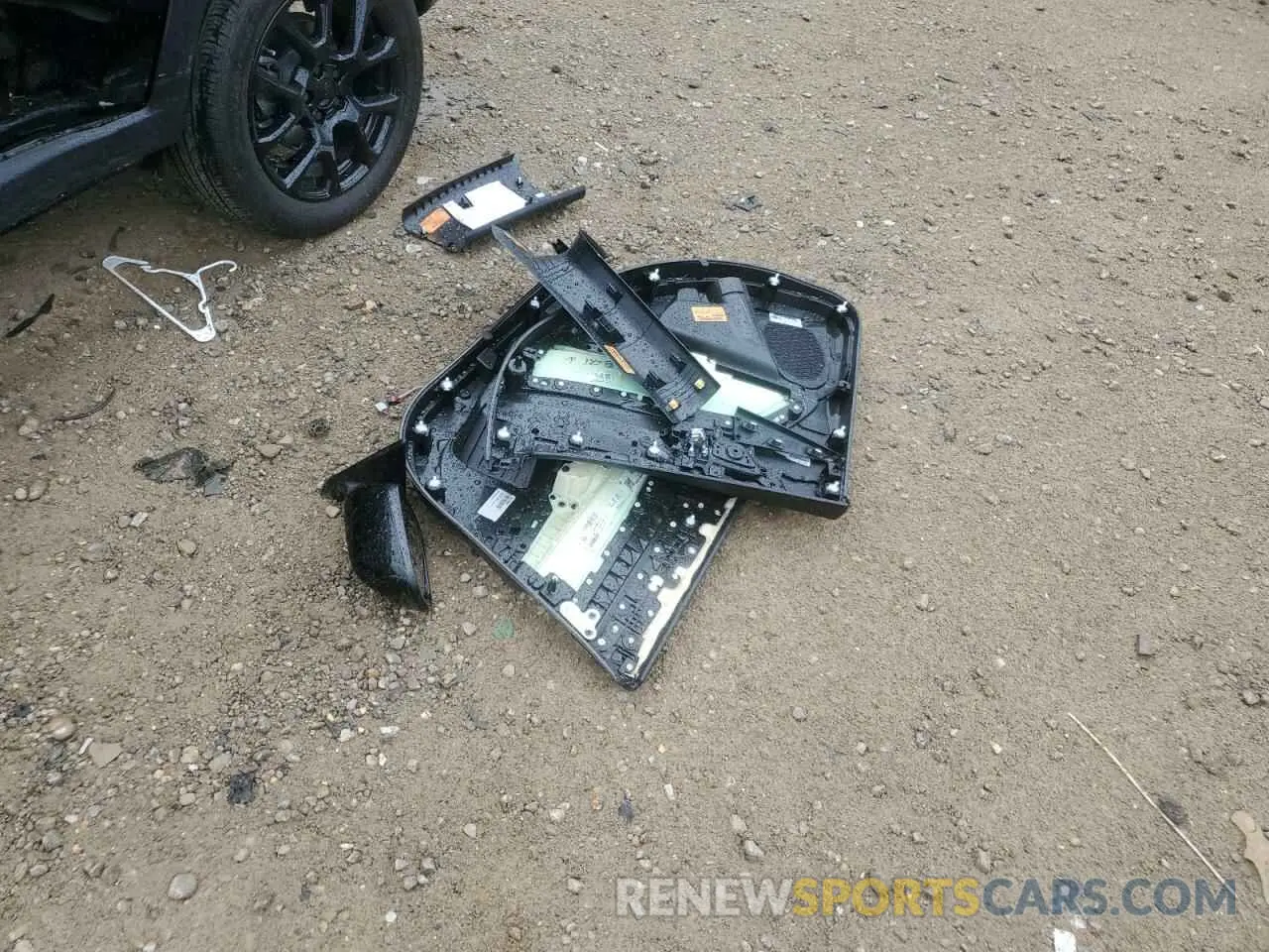 13 Photograph of a damaged car 3C4NJDBN4RT591517 JEEP COMPASS 2024