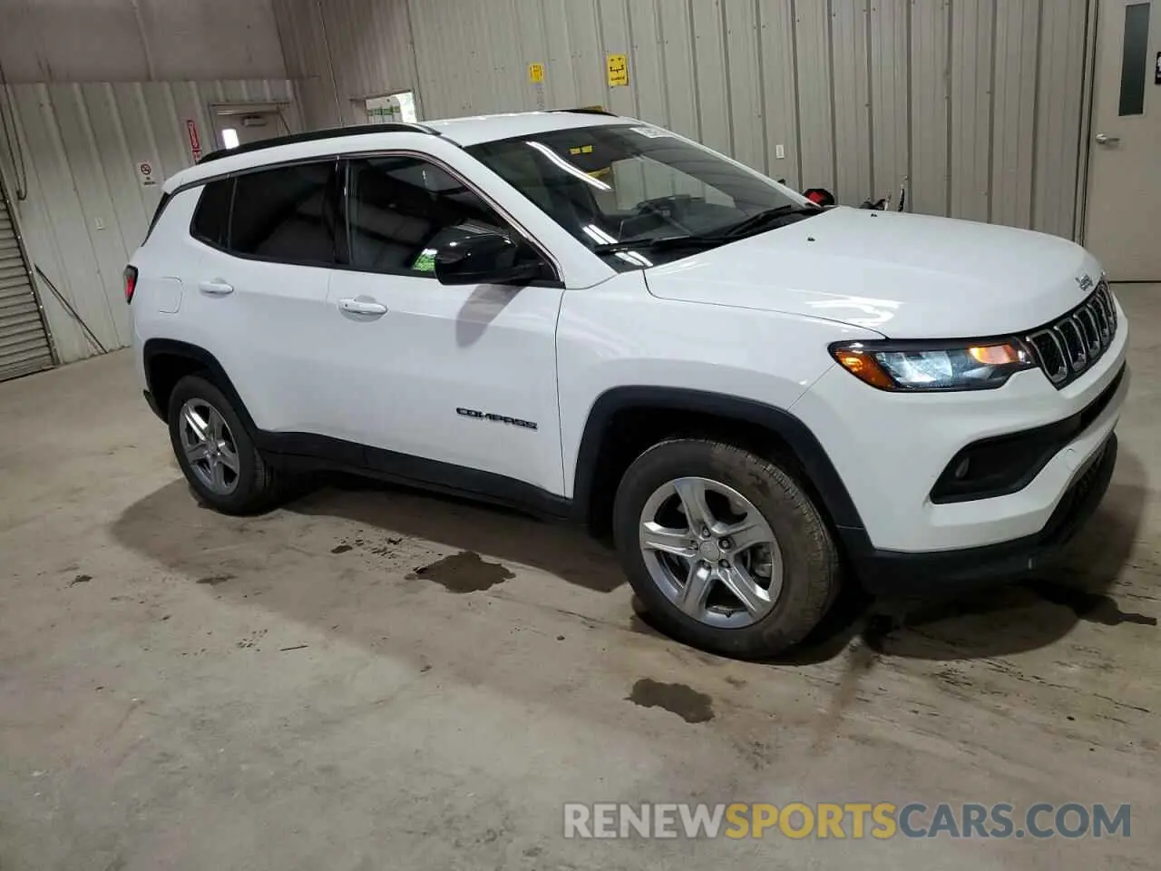 4 Photograph of a damaged car 3C4NJDBN4RT604279 JEEP COMPASS 2024