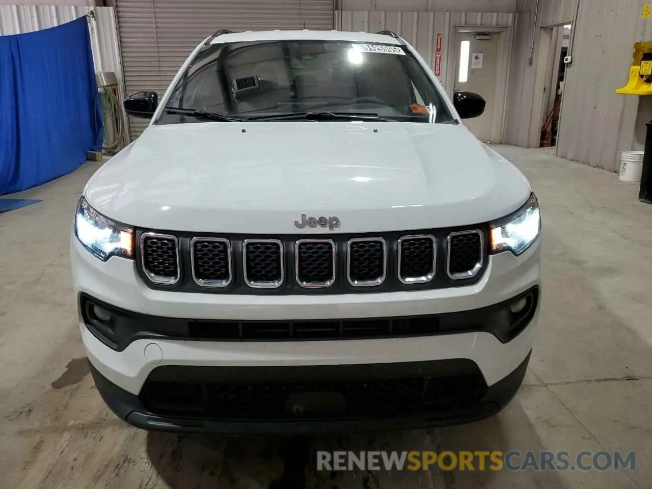 5 Photograph of a damaged car 3C4NJDBN4RT604279 JEEP COMPASS 2024