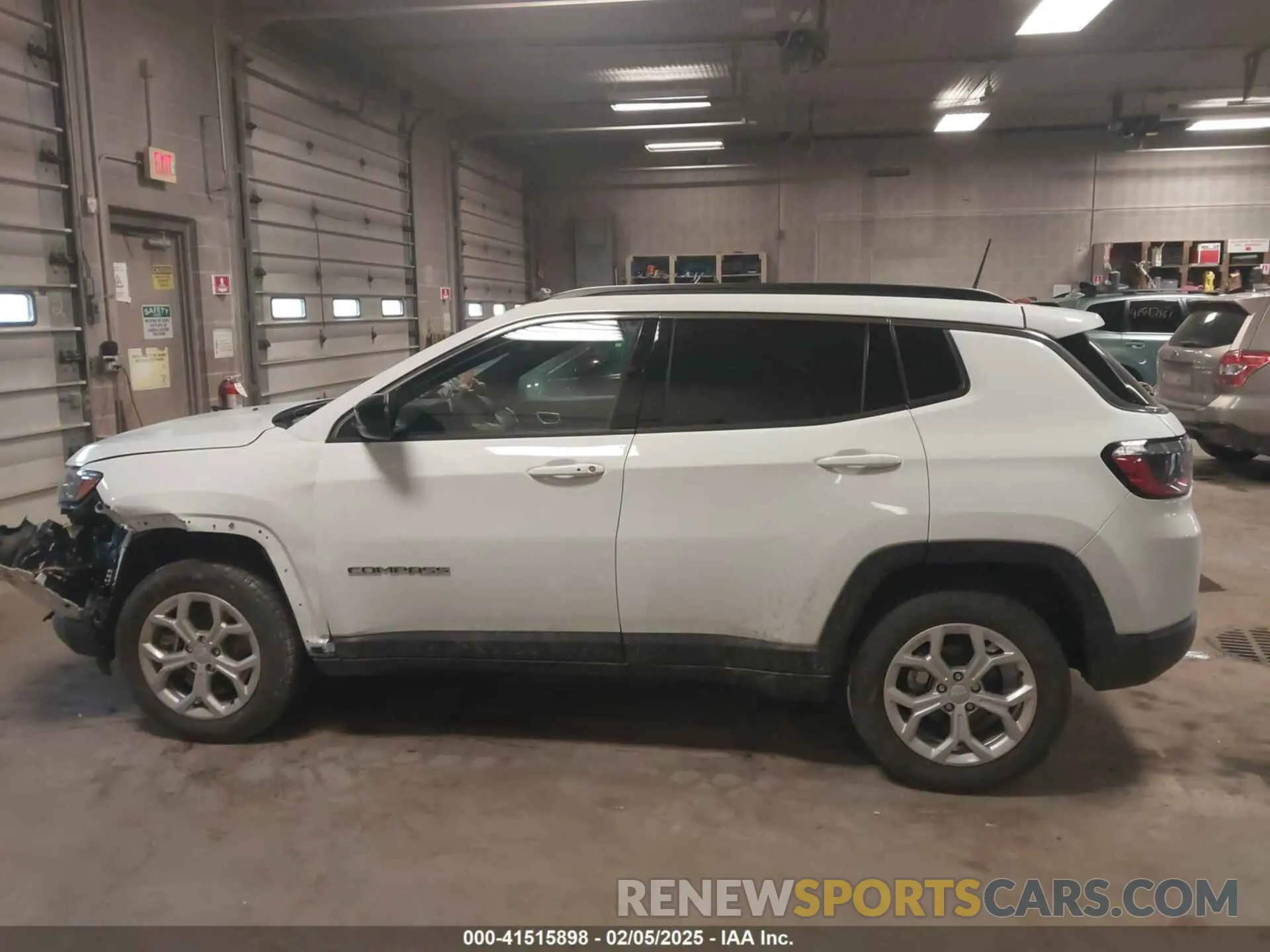 14 Photograph of a damaged car 3C4NJDBN5RT115759 JEEP COMPASS 2024