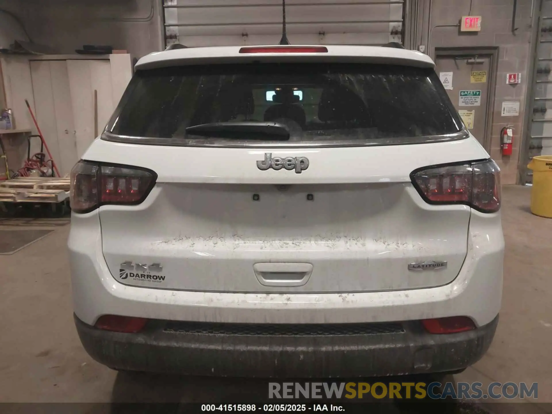 16 Photograph of a damaged car 3C4NJDBN5RT115759 JEEP COMPASS 2024