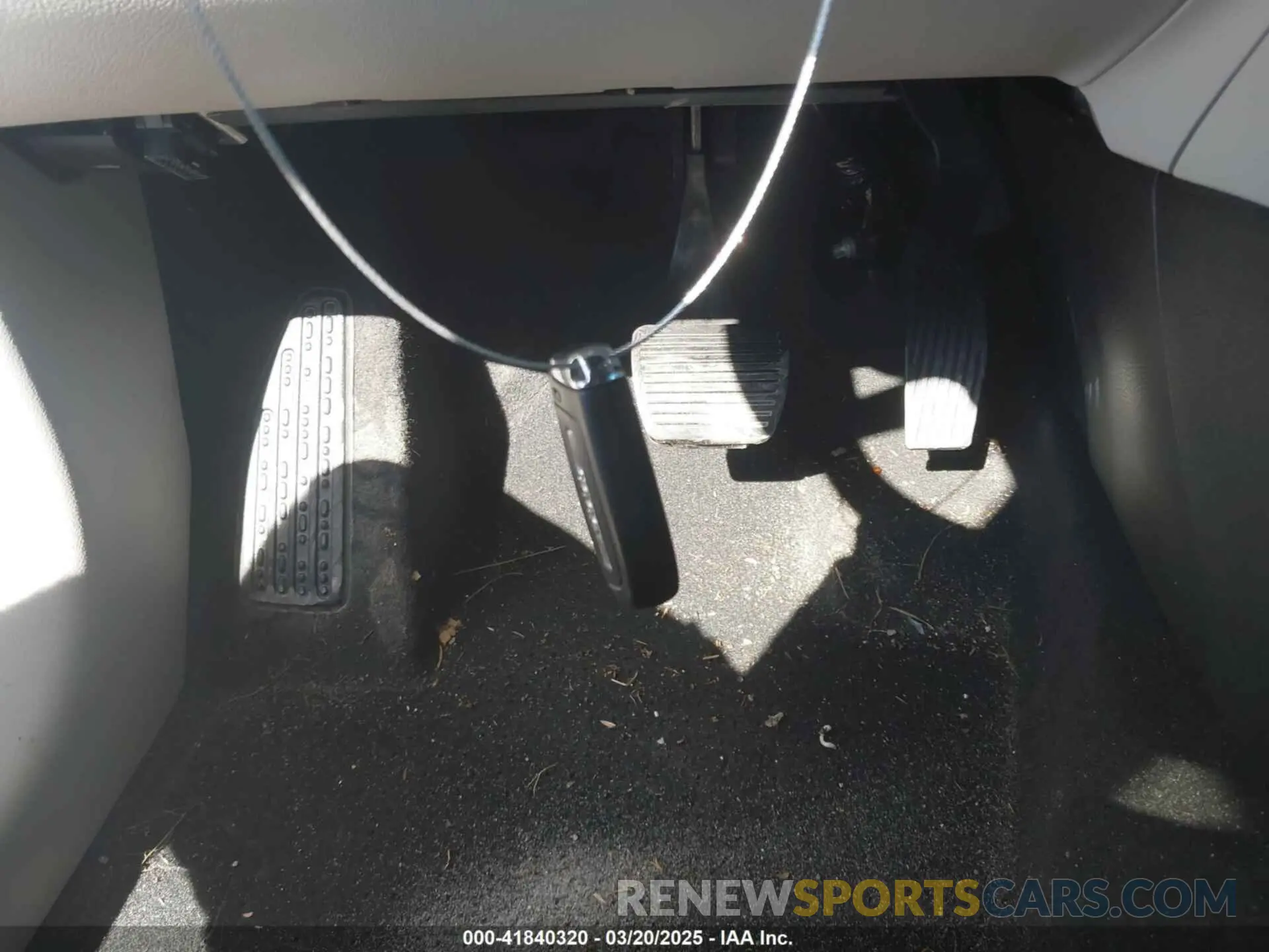 11 Photograph of a damaged car 3C4NJDBN5RT586715 JEEP COMPASS 2024