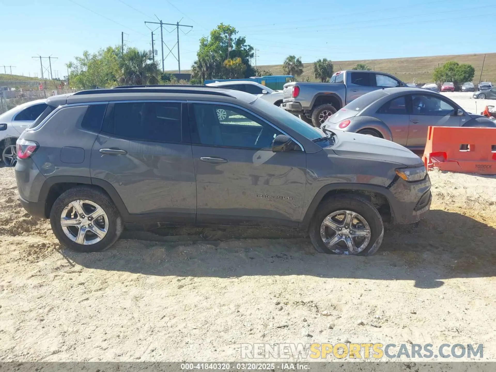 14 Photograph of a damaged car 3C4NJDBN5RT586715 JEEP COMPASS 2024