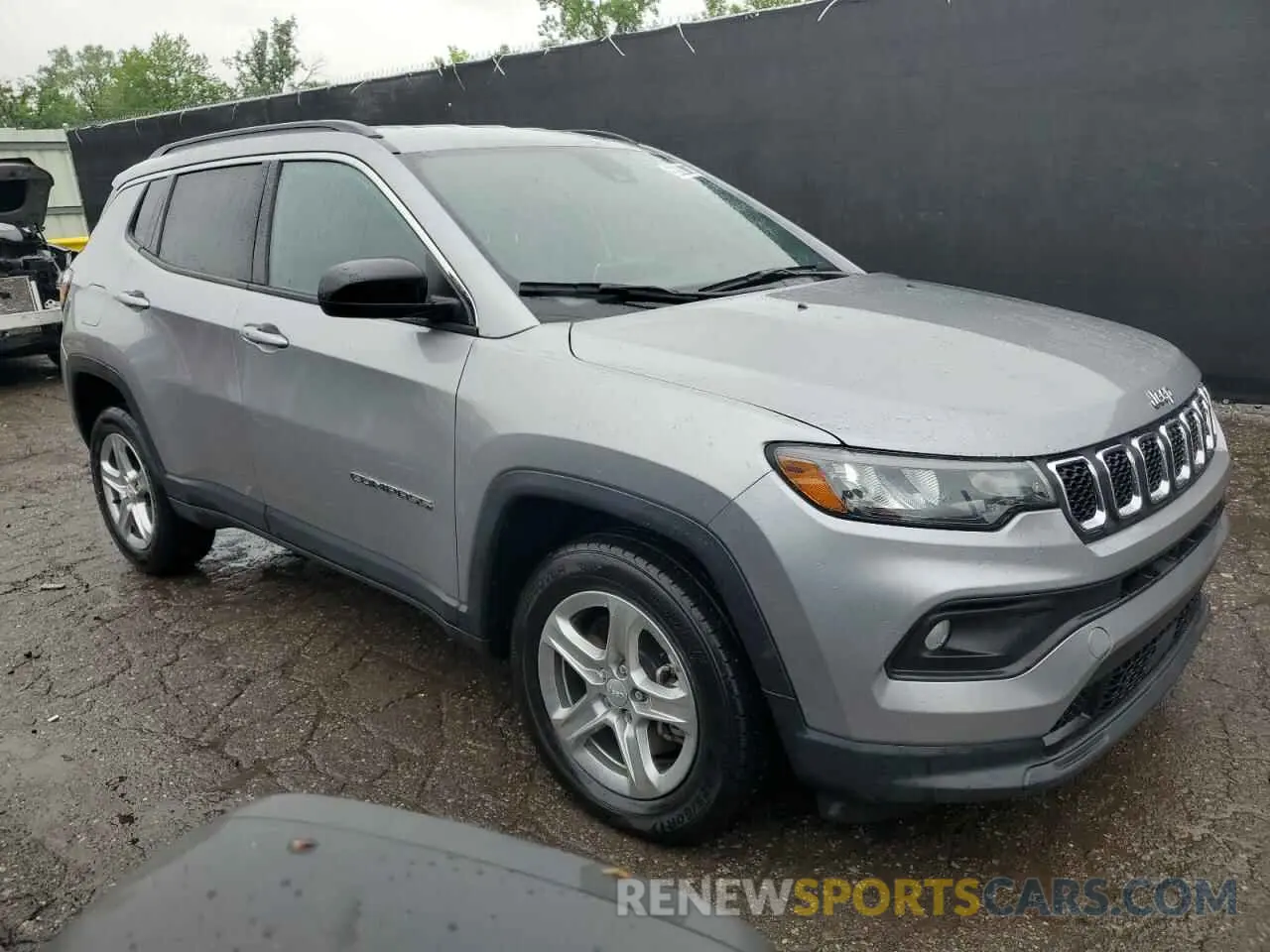 4 Photograph of a damaged car 3C4NJDBN5RT603979 JEEP COMPASS 2024