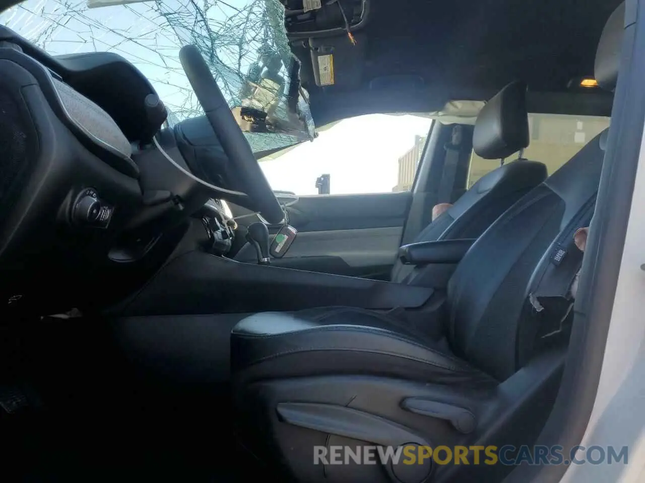 7 Photograph of a damaged car 3C4NJDBN6RT109324 JEEP COMPASS 2024