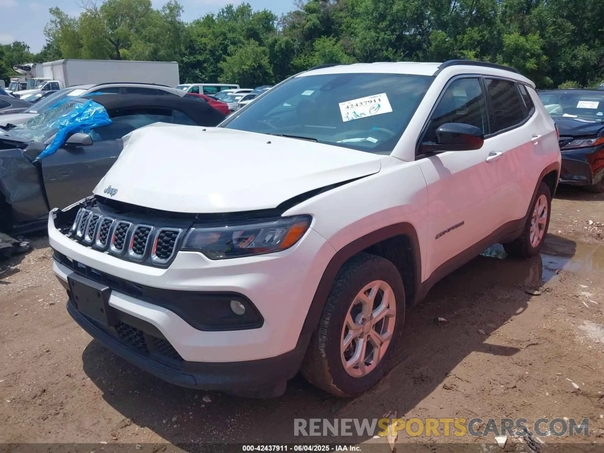 2 Photograph of a damaged car 3C4NJDBN6RT132814 JEEP COMPASS 2024