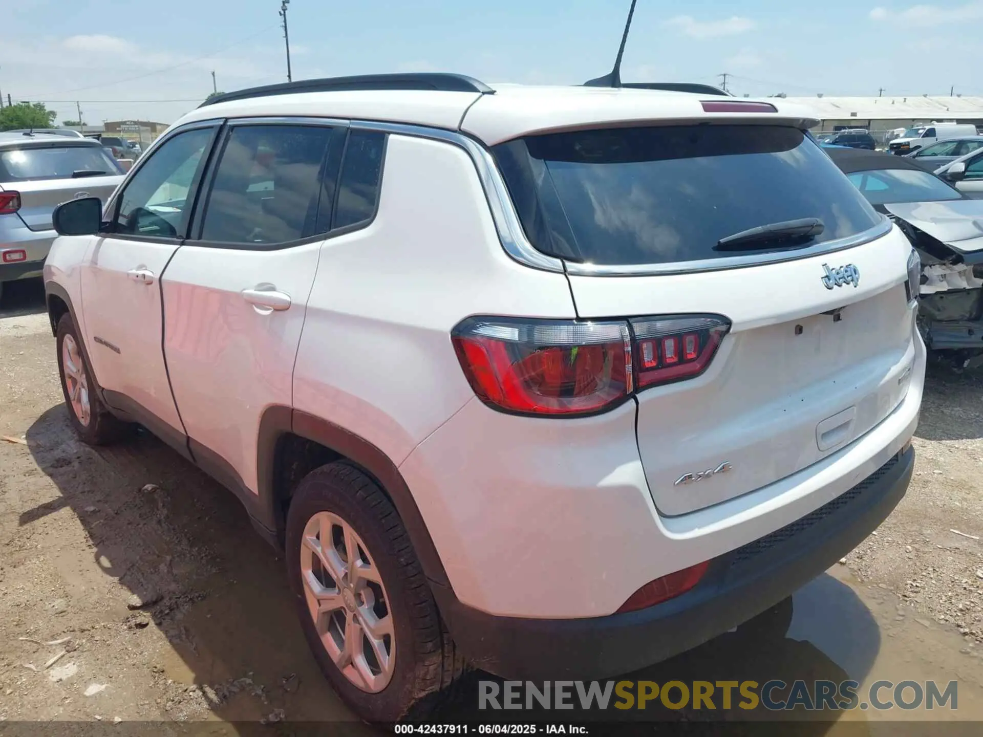 3 Photograph of a damaged car 3C4NJDBN6RT132814 JEEP COMPASS 2024