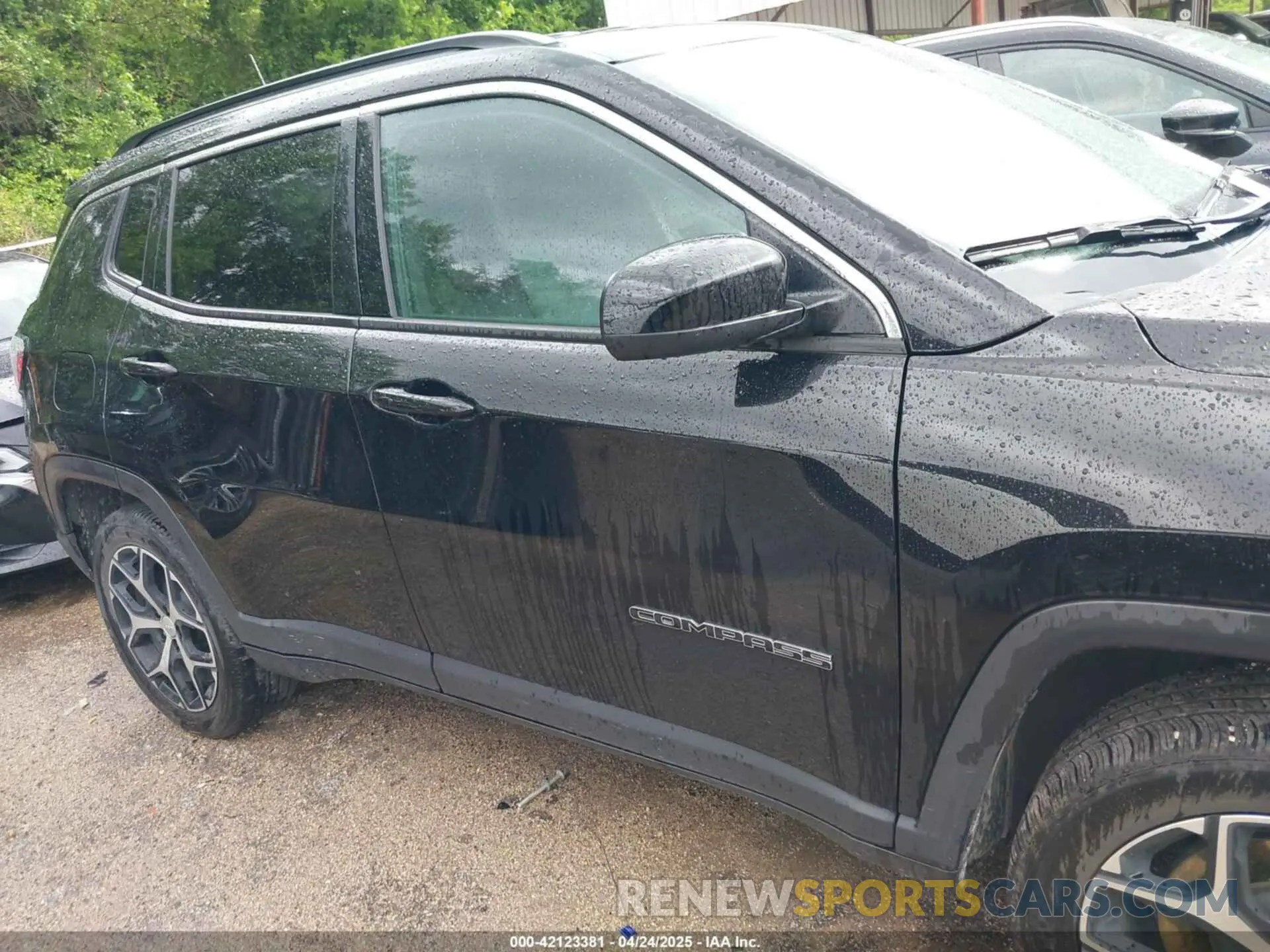 13 Photograph of a damaged car 3C4NJDBN6RT606146 JEEP COMPASS 2024