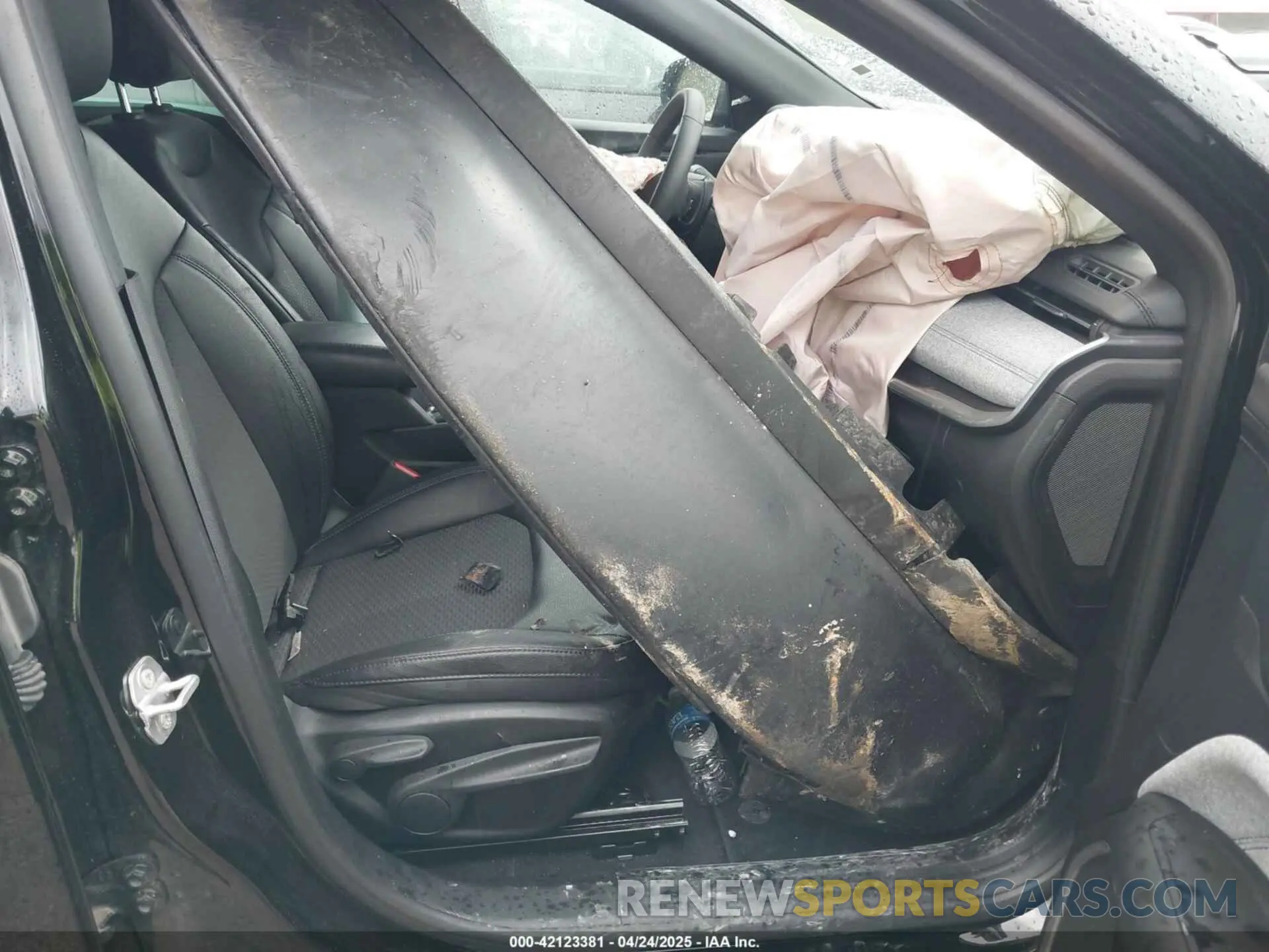 5 Photograph of a damaged car 3C4NJDBN6RT606146 JEEP COMPASS 2024