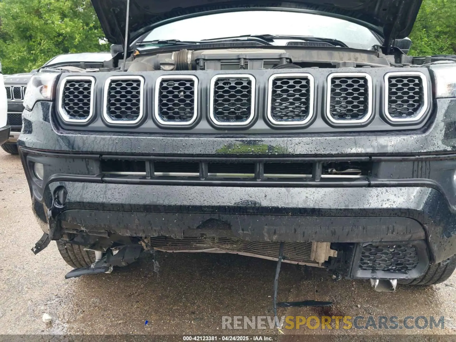 6 Photograph of a damaged car 3C4NJDBN6RT606146 JEEP COMPASS 2024