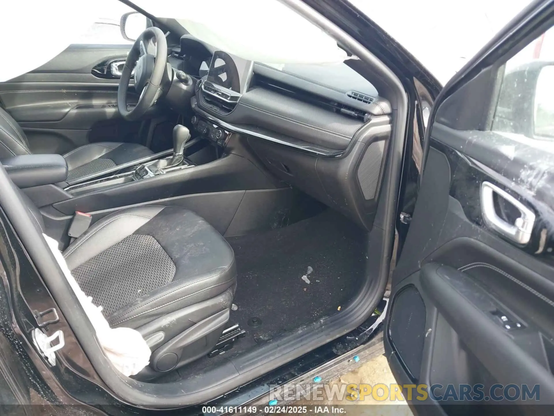 5 Photograph of a damaged car 3C4NJDBN7RT104603 JEEP COMPASS 2024