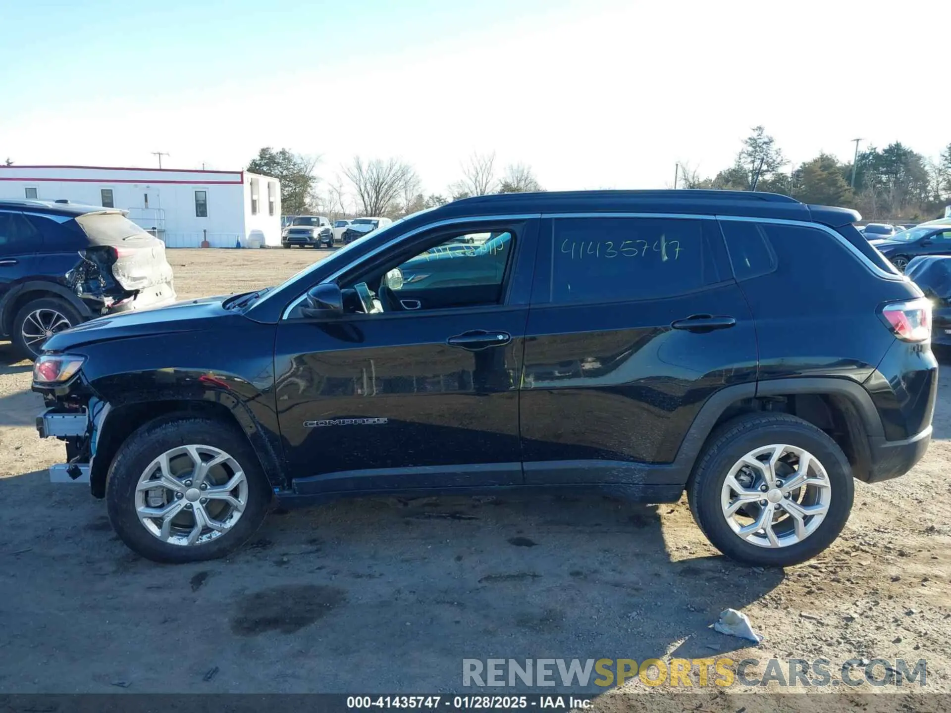 14 Photograph of a damaged car 3C4NJDBN7RT115438 JEEP COMPASS 2024