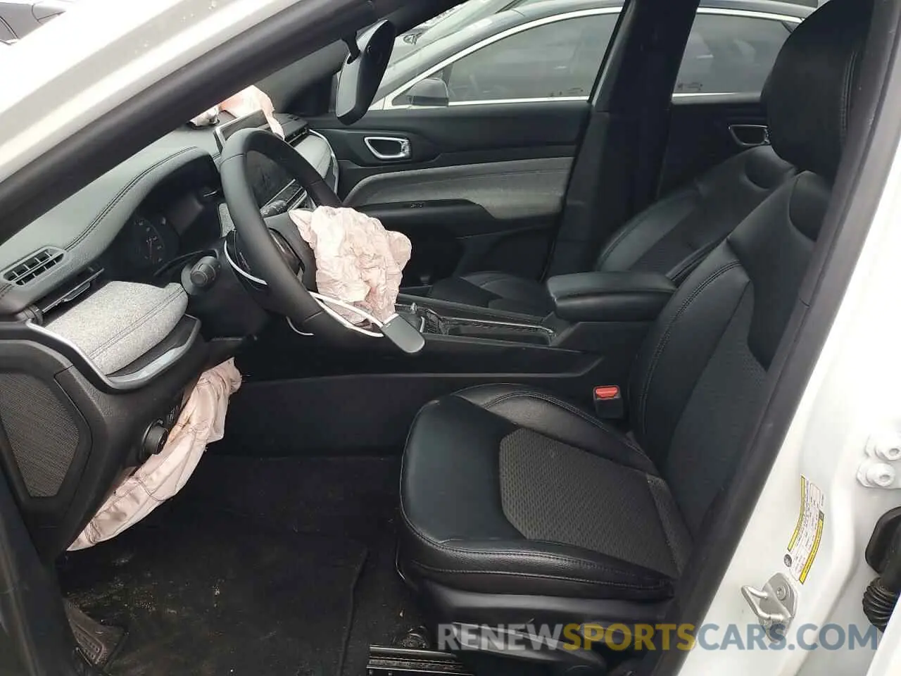 7 Photograph of a damaged car 3C4NJDBN7RT170021 JEEP COMPASS 2024