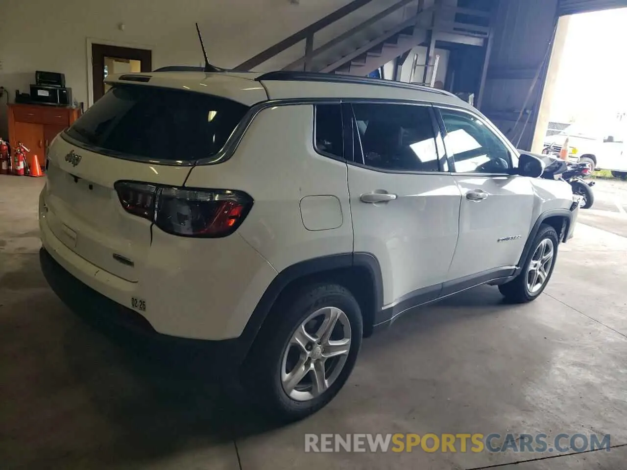 3 Photograph of a damaged car 3C4NJDBN7RT595853 JEEP COMPASS 2024