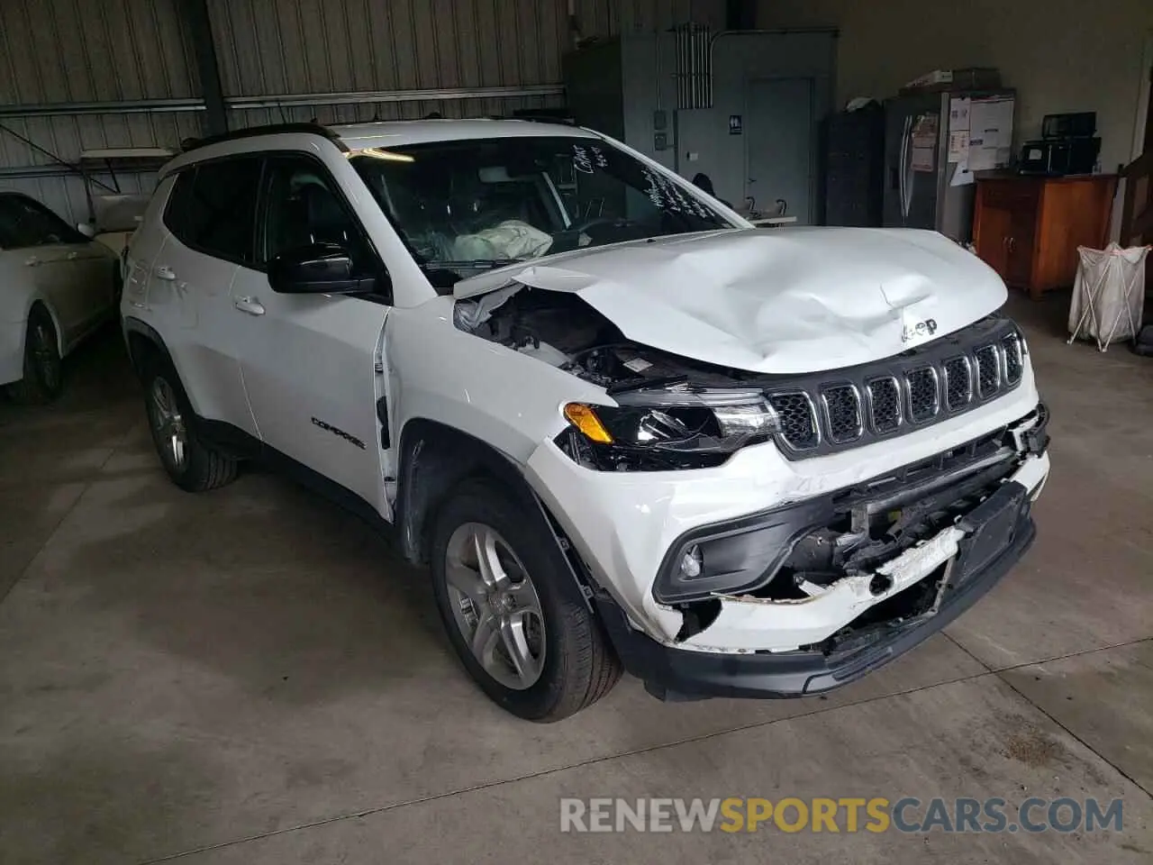 4 Photograph of a damaged car 3C4NJDBN7RT595853 JEEP COMPASS 2024