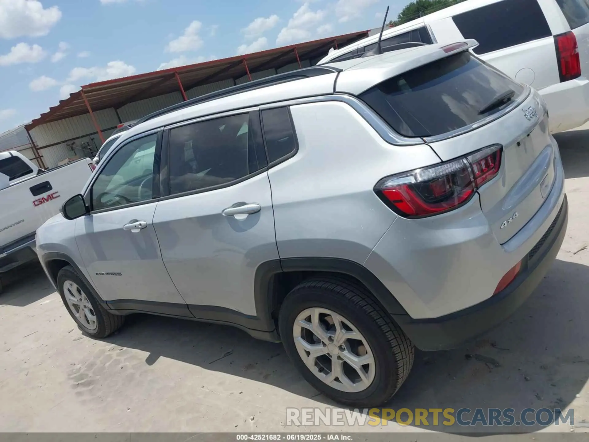 14 Photograph of a damaged car 3C4NJDBN8RT107008 JEEP COMPASS 2024