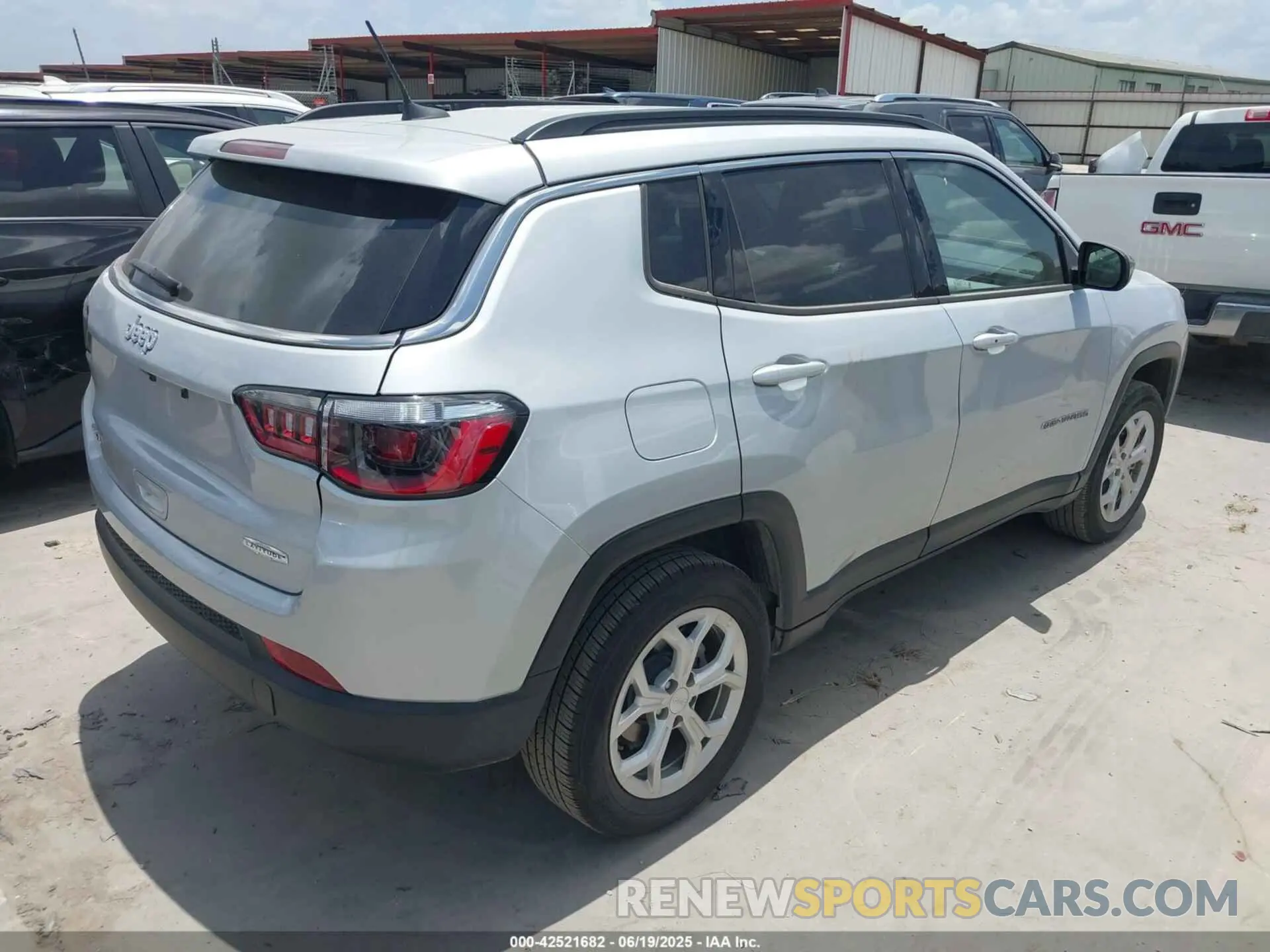 4 Photograph of a damaged car 3C4NJDBN8RT107008 JEEP COMPASS 2024
