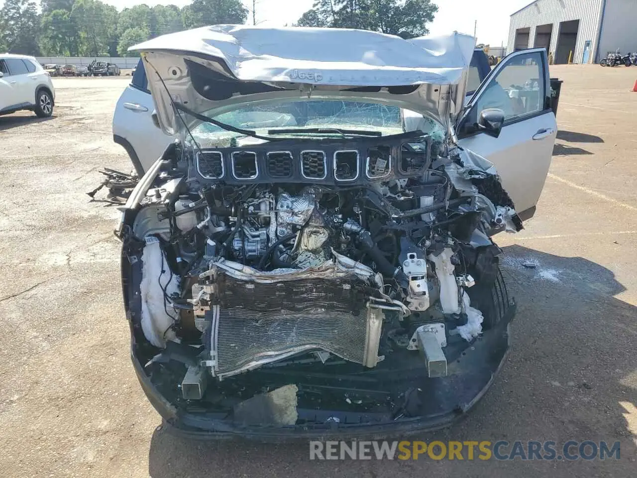 13 Photograph of a damaged car 3C4NJDBN8RT114072 JEEP COMPASS 2024