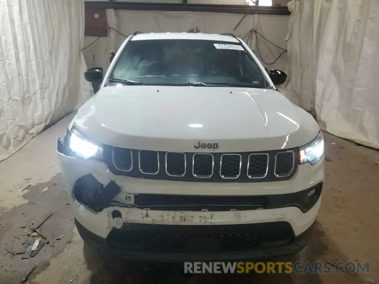 5 Photograph of a damaged car 3C4NJDBN8RT118526 JEEP COMPASS 2024