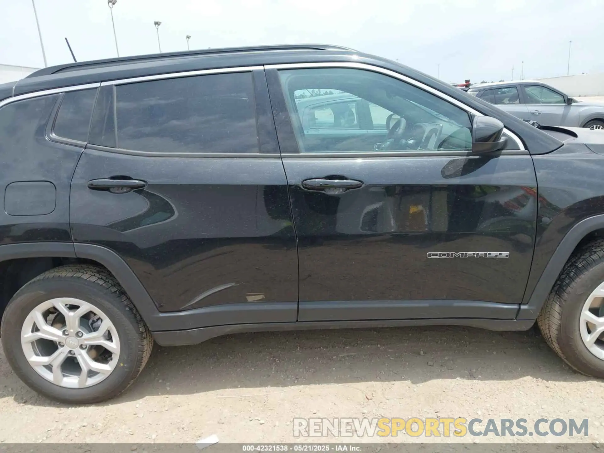 13 Photograph of a damaged car 3C4NJDBN8RT119367 JEEP COMPASS 2024