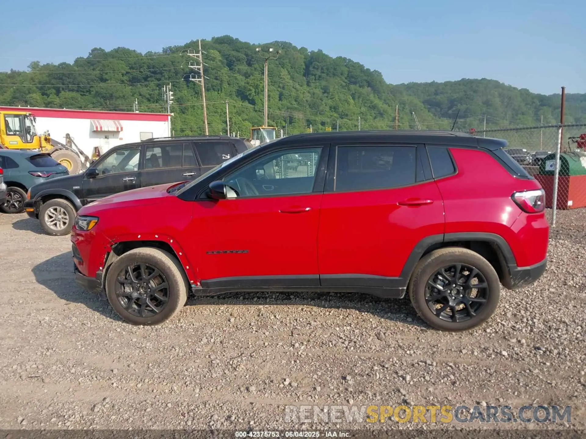 14 Photograph of a damaged car 3C4NJDBN8RT592122 JEEP COMPASS 2024