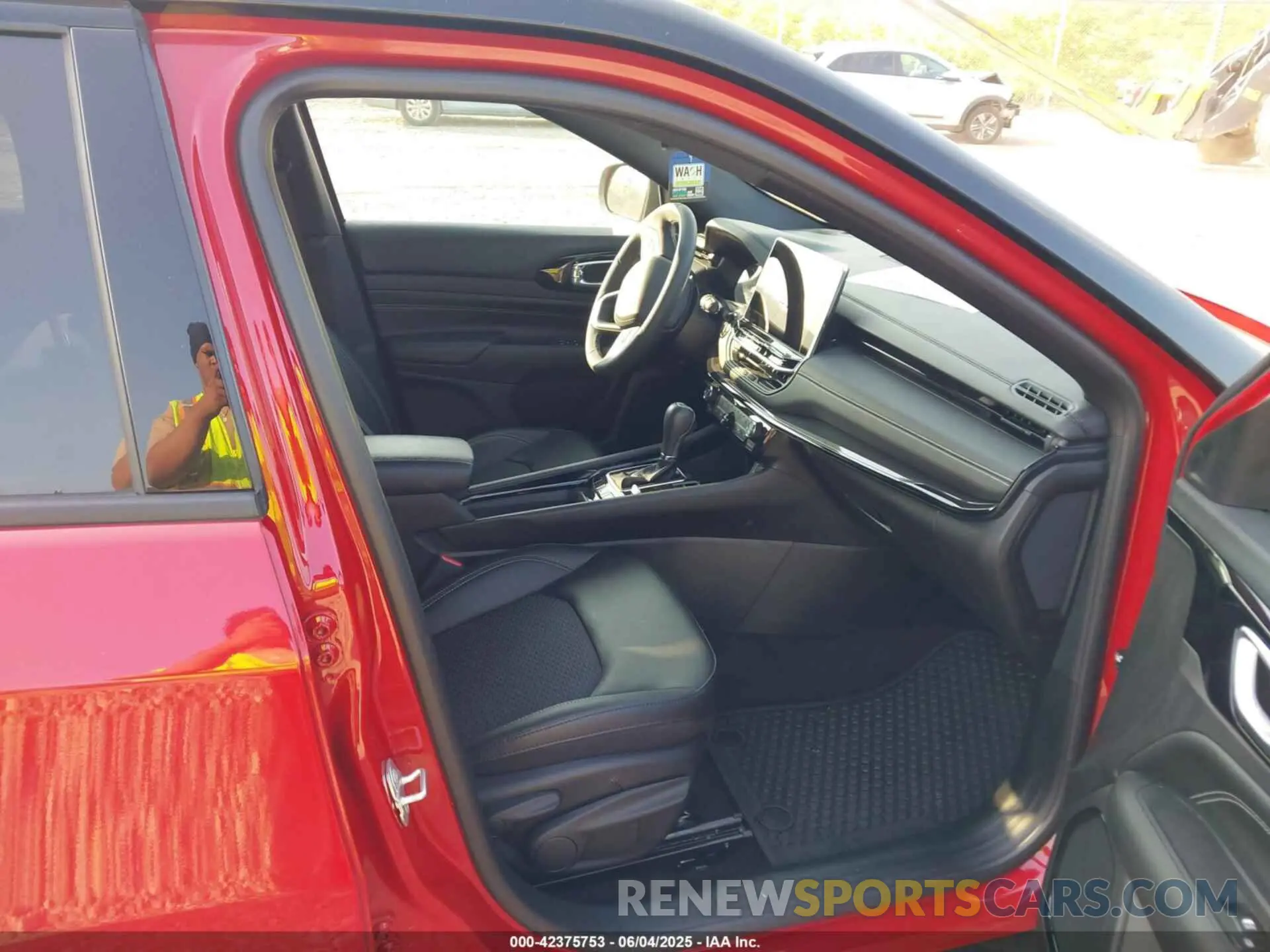5 Photograph of a damaged car 3C4NJDBN8RT592122 JEEP COMPASS 2024