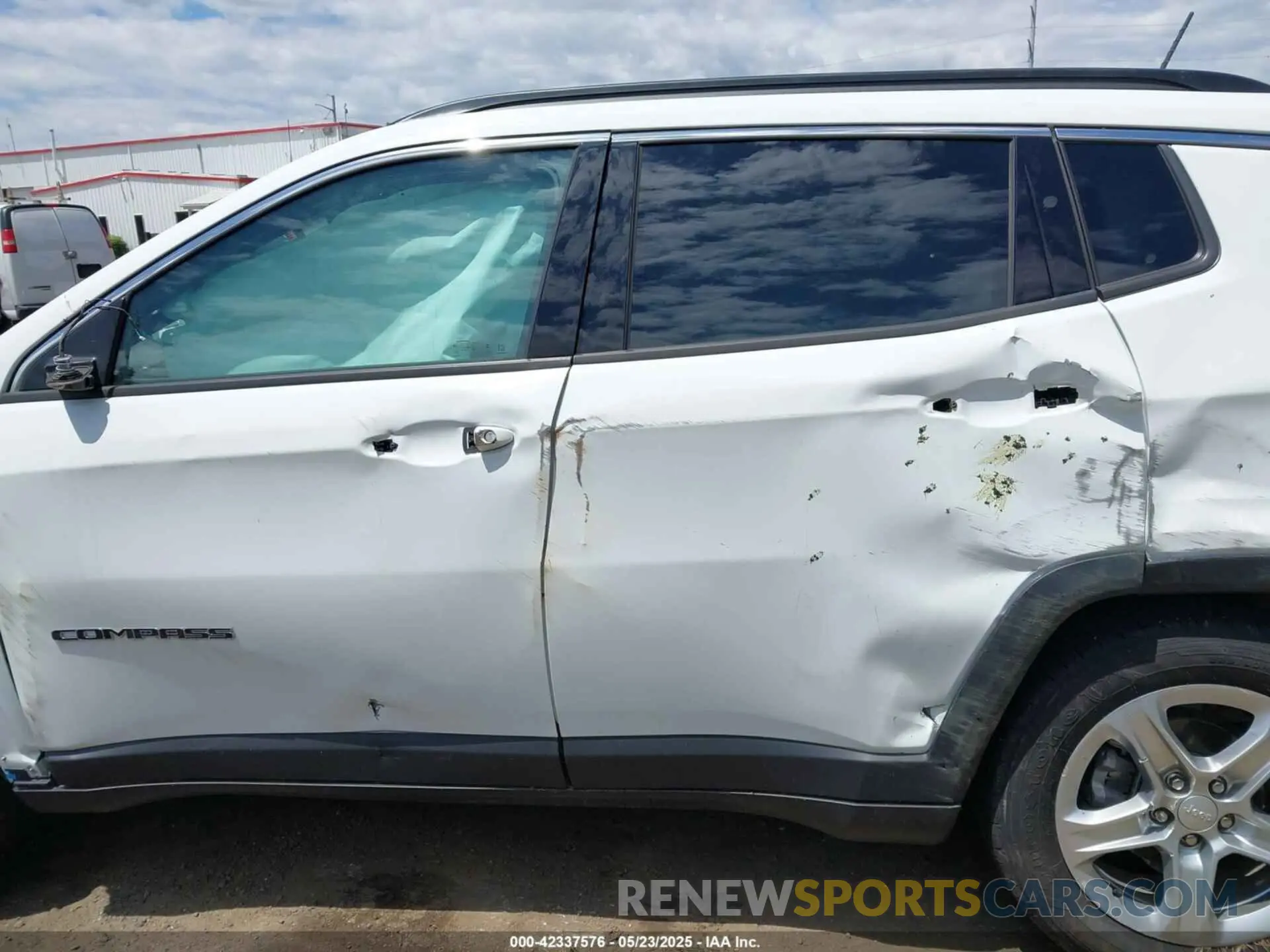 13 Photograph of a damaged car 3C4NJDBN8RT603894 JEEP COMPASS 2024