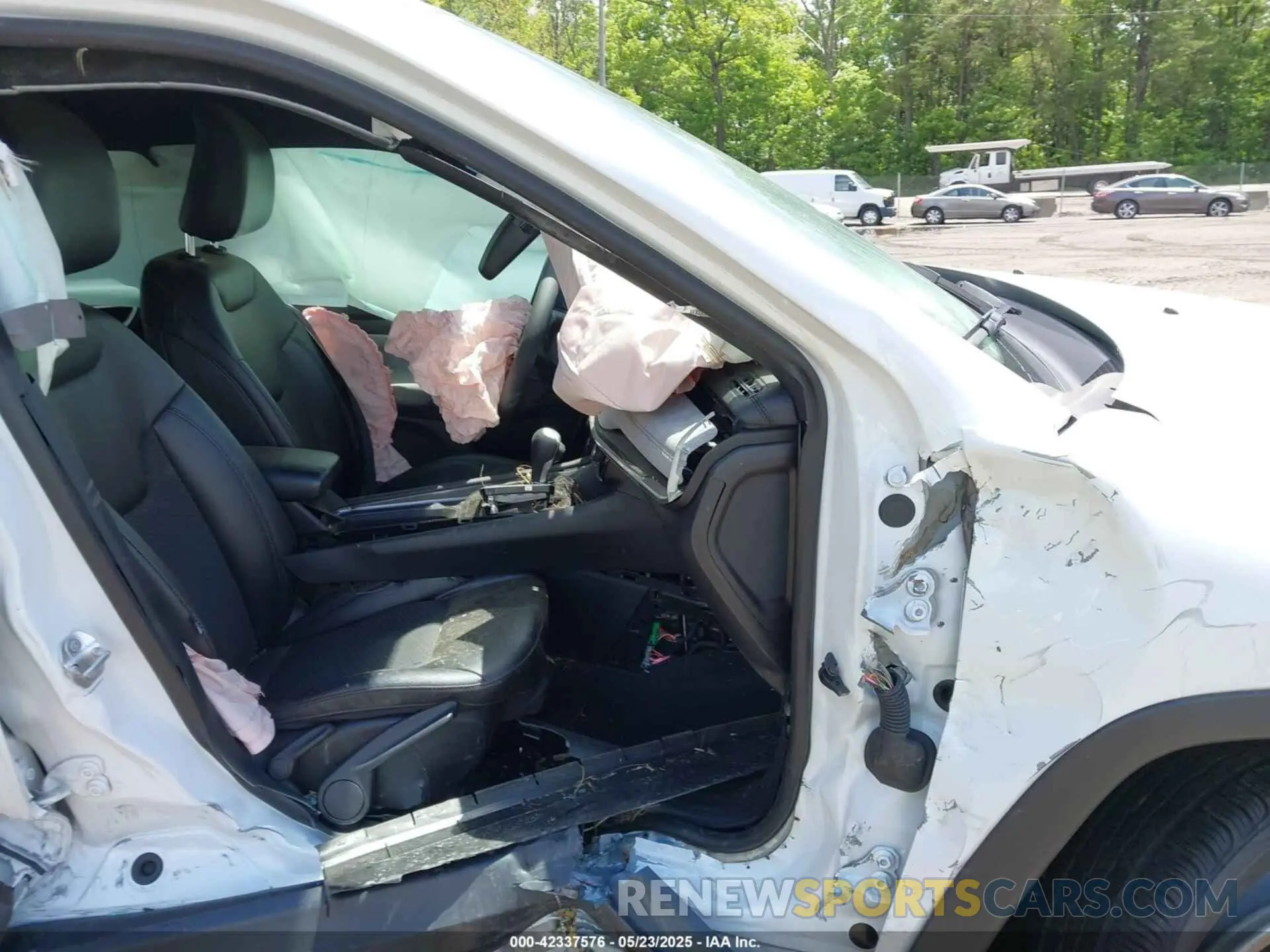 5 Photograph of a damaged car 3C4NJDBN8RT603894 JEEP COMPASS 2024