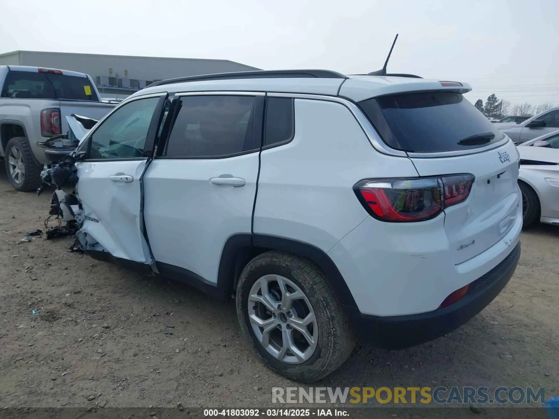 3 Photograph of a damaged car 3C4NJDBNXRT119533 JEEP COMPASS 2024