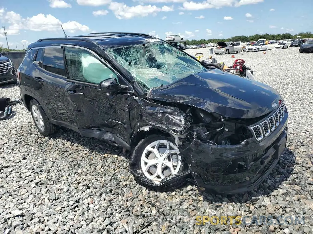 4 Photograph of a damaged car 3C4NJDBNXRT133089 JEEP COMPASS 2024