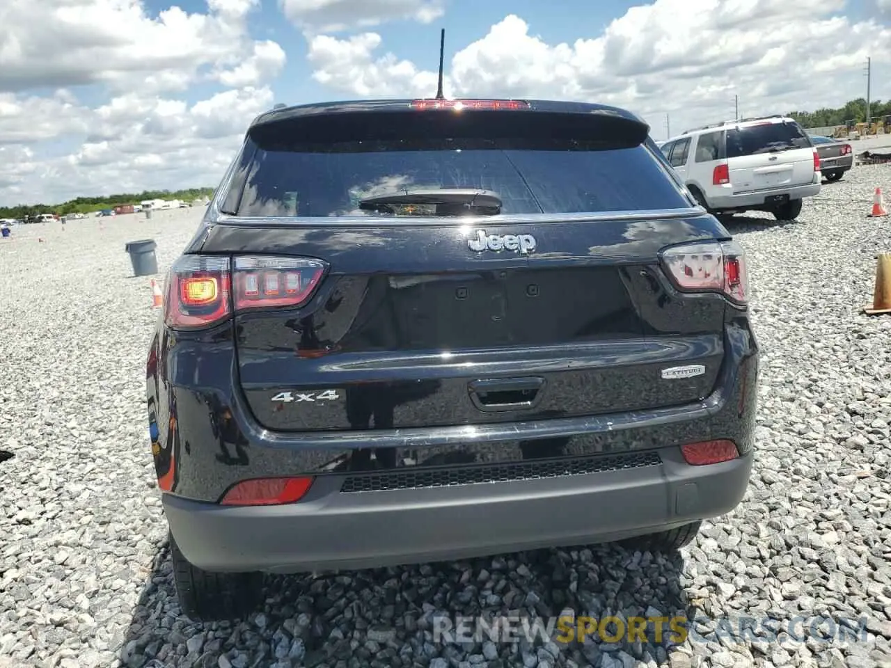 6 Photograph of a damaged car 3C4NJDBNXRT133089 JEEP COMPASS 2024