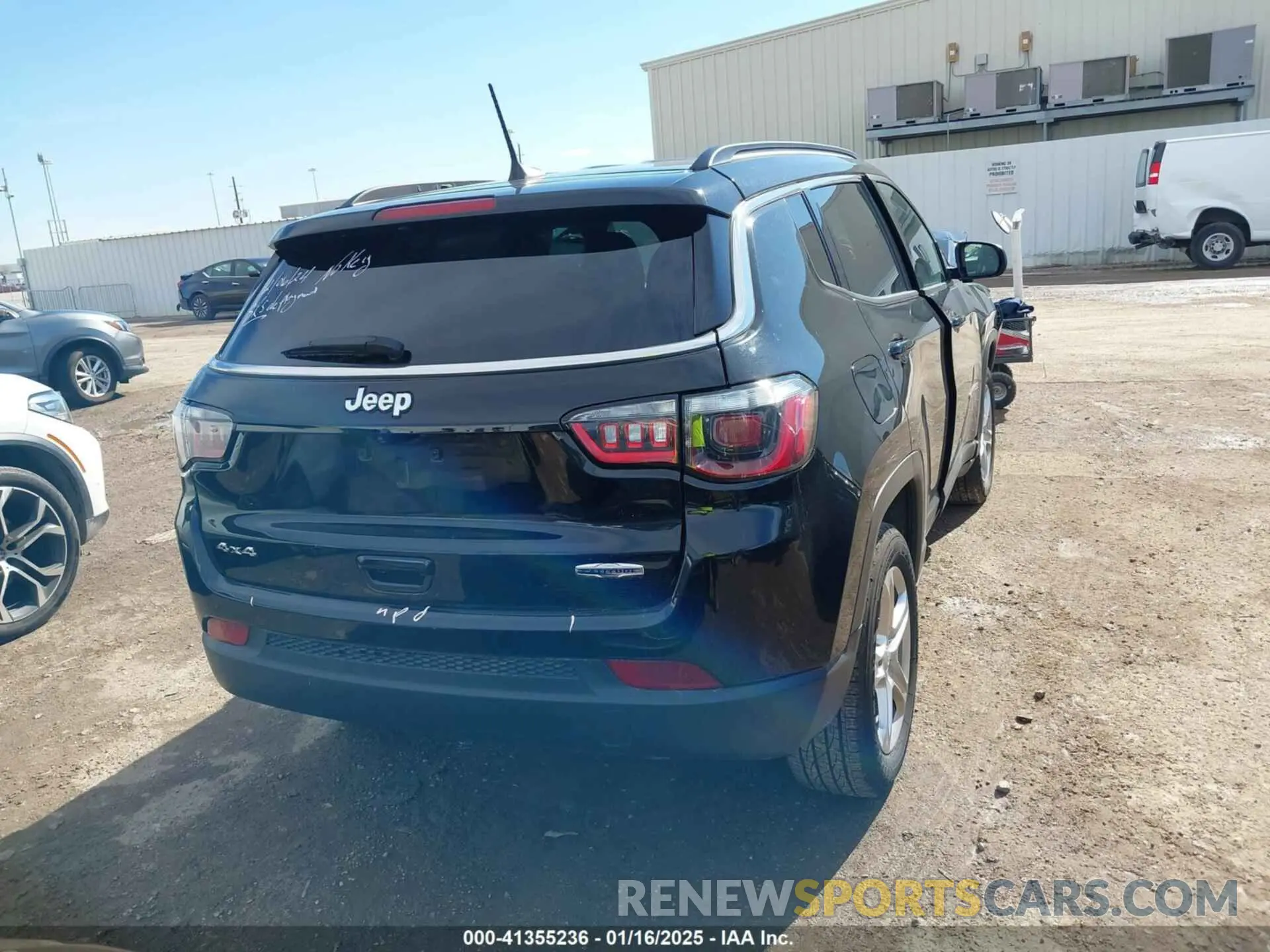 15 Photograph of a damaged car 3C4NJDBNXRT603833 JEEP COMPASS 2024