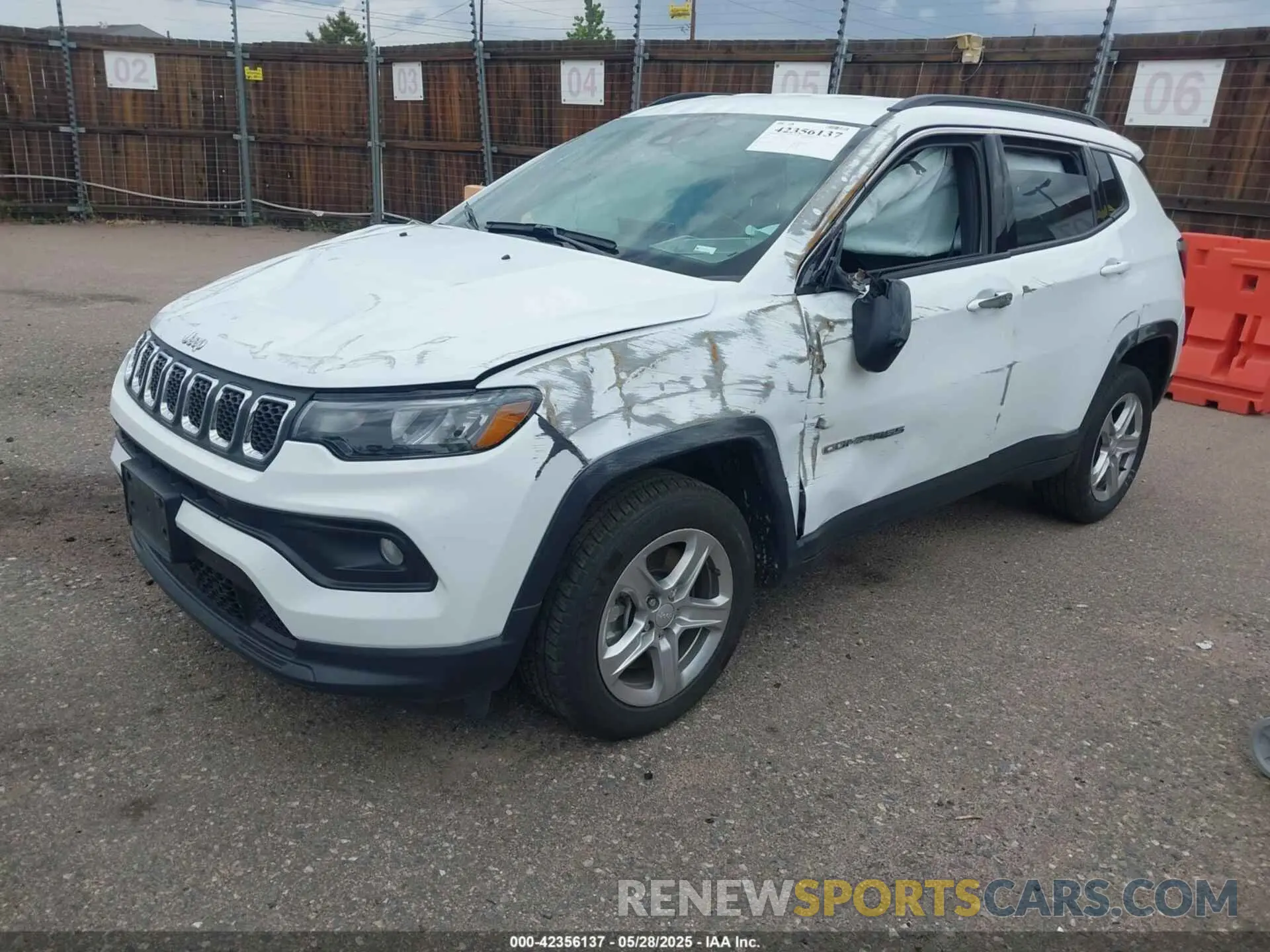 2 Photograph of a damaged car 3C4NJDBNXRT603959 JEEP COMPASS 2024