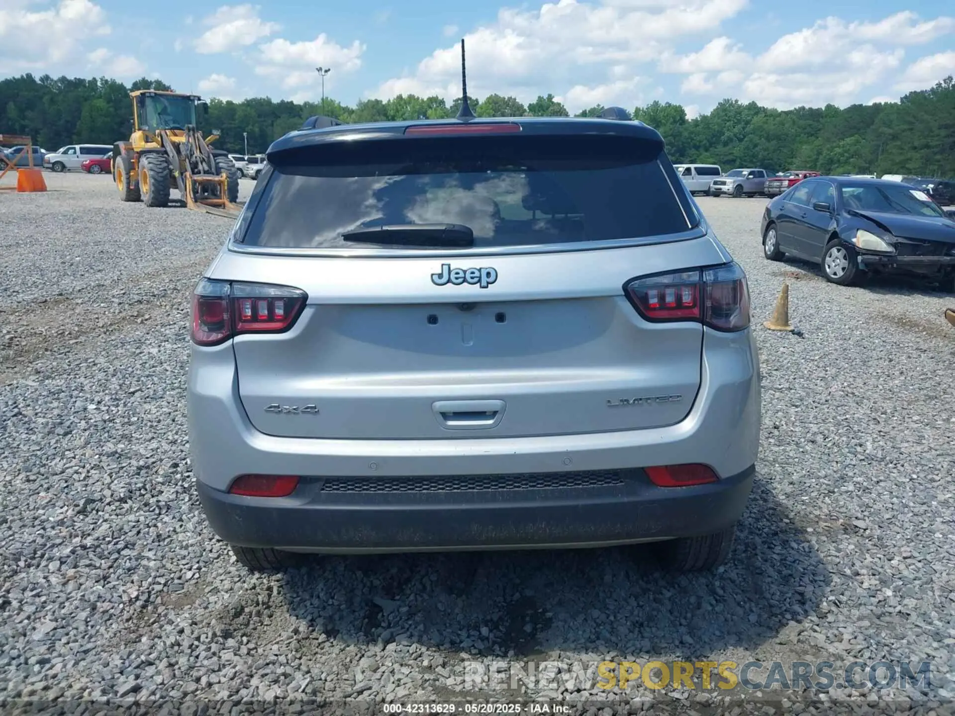 16 Photograph of a damaged car 3C4NJDCN0RT125579 JEEP COMPASS 2024