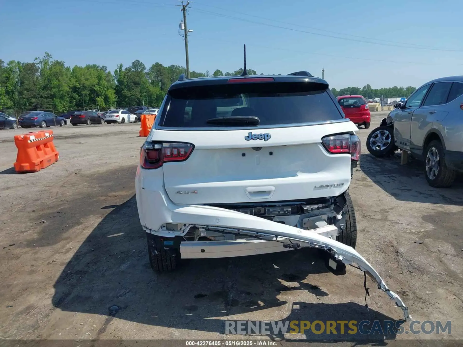 16 Photograph of a damaged car 3C4NJDCN0RT145251 JEEP COMPASS 2024